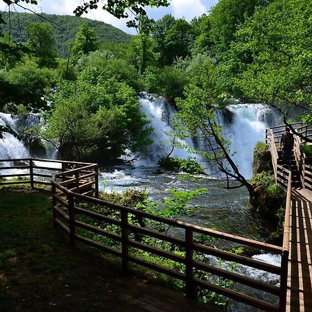 Apartman Mely Kulen Vakuf Dış mekan fotoğraf