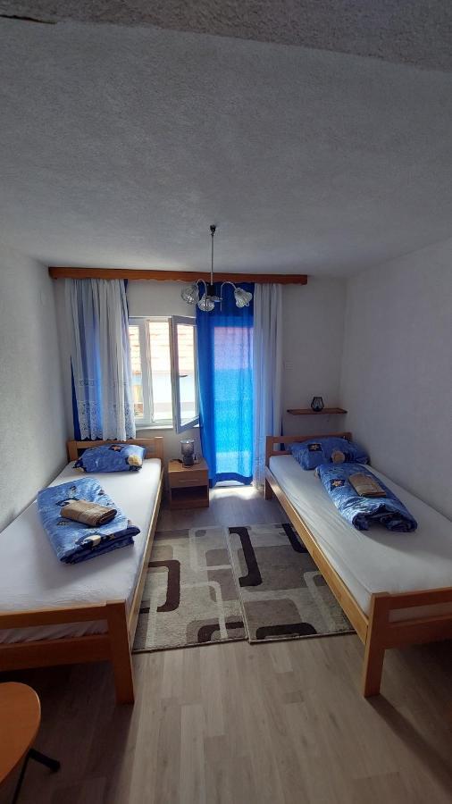 Apartman Mely Kulen Vakuf Dış mekan fotoğraf