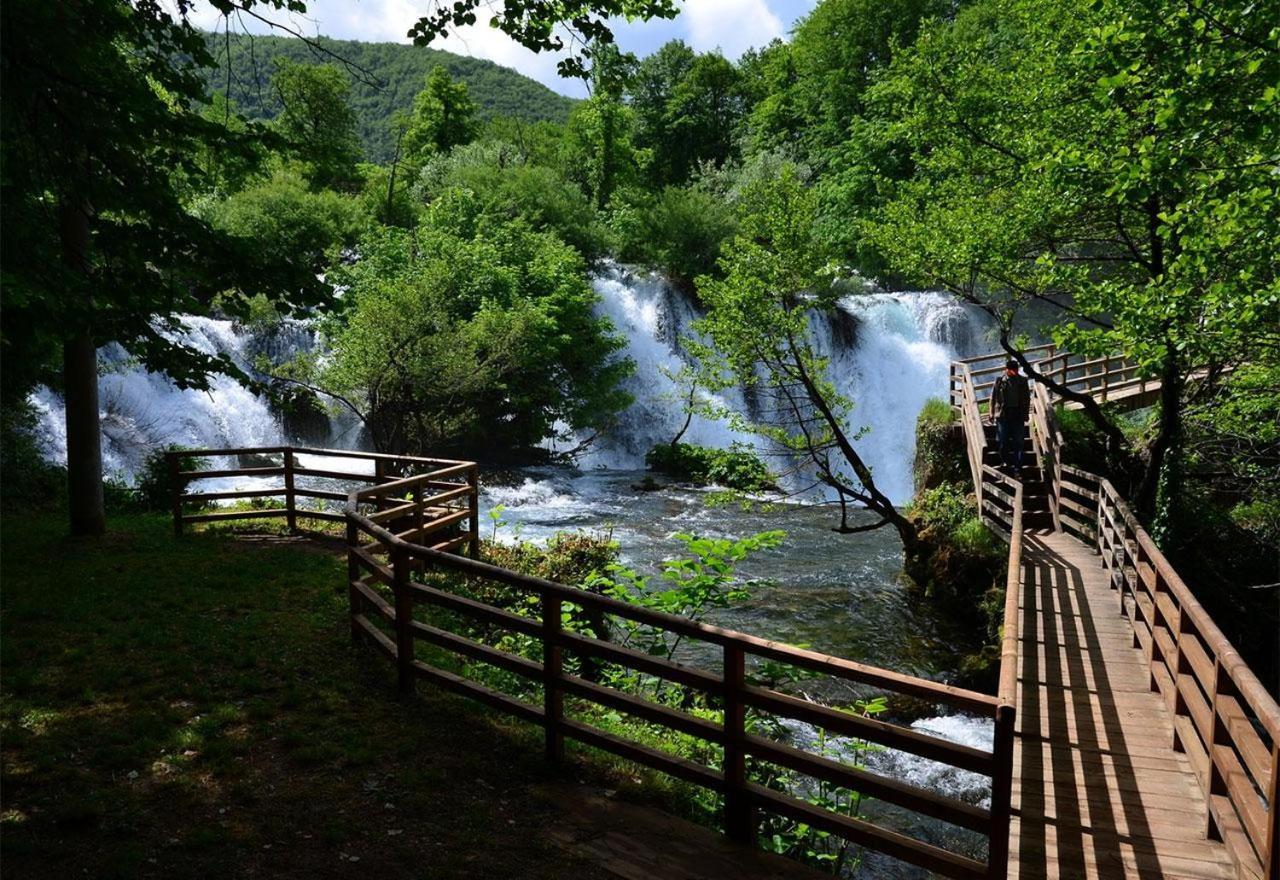 Apartman Mely Kulen Vakuf Dış mekan fotoğraf